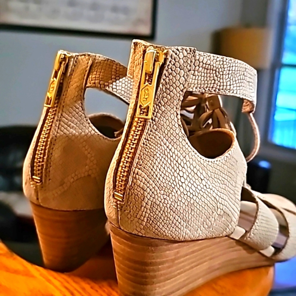 UGG Snakeskin Lace-up Wedge - Picture 3 of 10